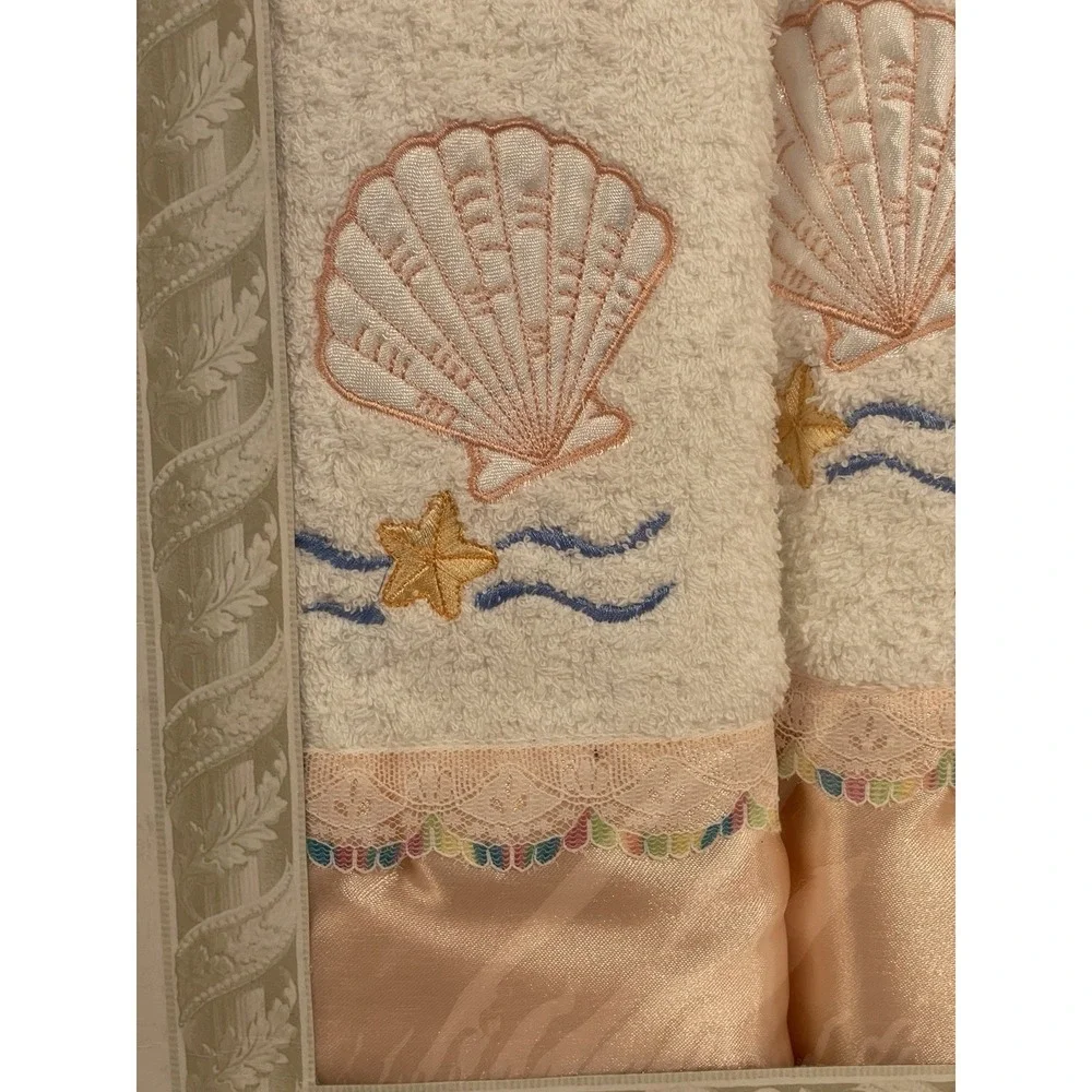 Vintage Sea Shell Bath Towels Set 5 White Pink Satin Embroidered Ocean New